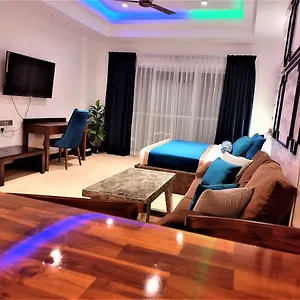 https://ocean-front-condo-by-lake-infinity.negombohotels.net